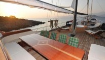 BROTHERS -  On Deck Al fresco Dining